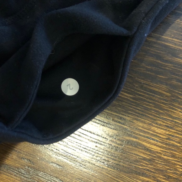 lululemon yoga pants!! - Picture 2 of 3